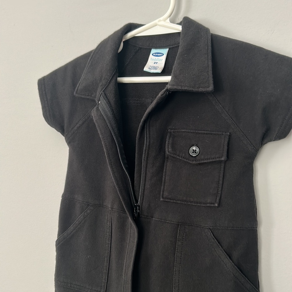 Old Navy Black Collared T Shirt Dress in Size 2T - Picture 4 of 5